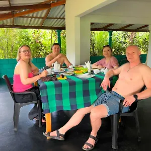 https://sigiri-sandilu-homestay.kandyhotelsnow.com