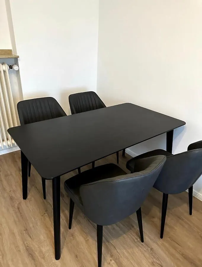 Schoene Wohnung Nahe Koeln contacts